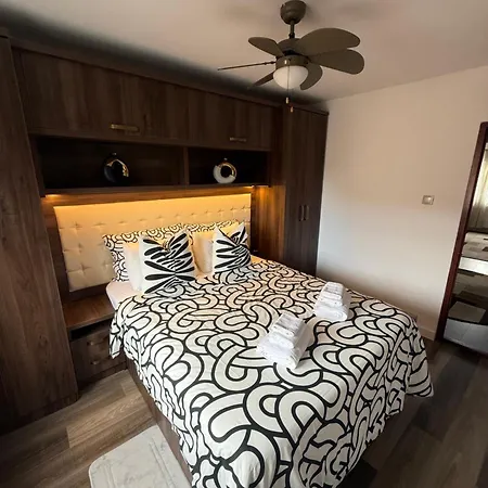 Away From - Zorilor Kluž