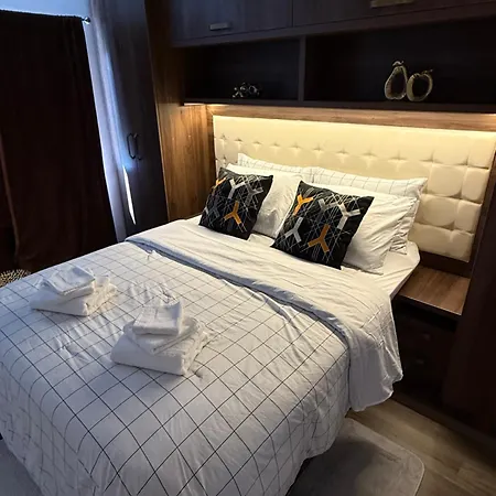 Away From - Zorilor Apartmán Kluž