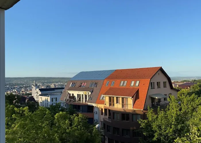 Away From - Zorilor Apartmán *