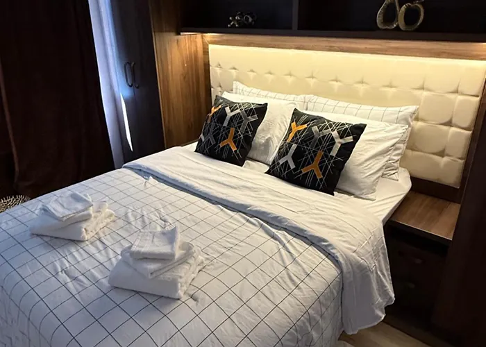 Away From - Zorilor Apartmán Kluž