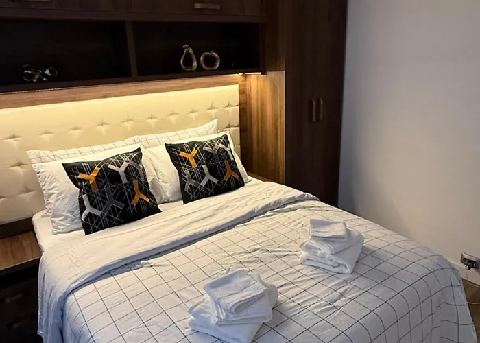 Away From - Zorilor Kluž