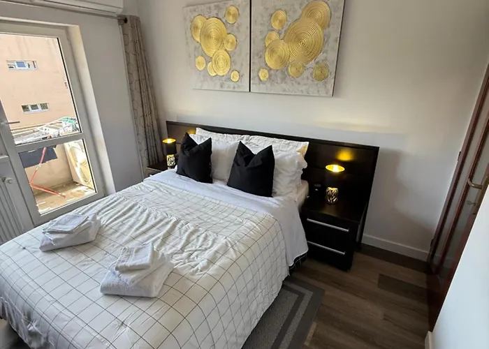 Away From - Zorilor Apartmán Kluž